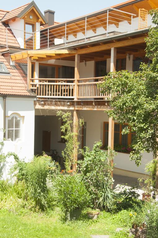 Вилла Biohof - Familie Neuberger Pottelsdorf Экстерьер фото